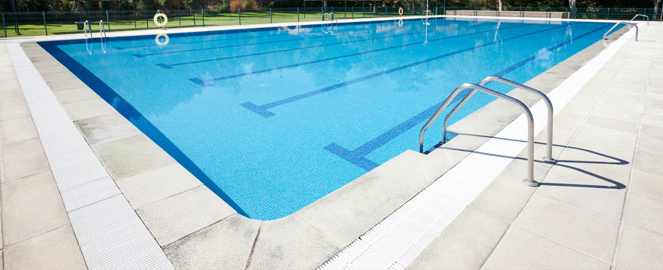 Swimming pool anti-slip treatment in Meadows, Dubai